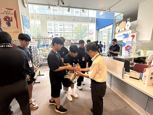 0904 韓国　握手.jpeg