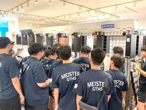 0904韓国　マコトバイオニクス(株).jpg